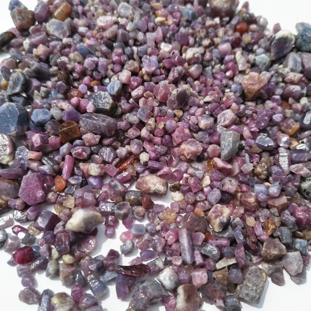Natural Raw Purple Corundum st - Jewelry Making Raw Materials 评论和价格