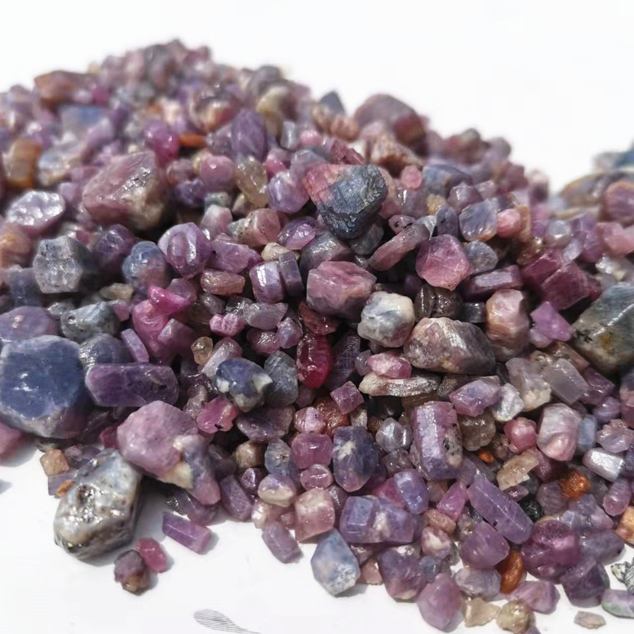 Natural Raw Purple Corundum st - Jewelry Making Raw Materials 评论和价格